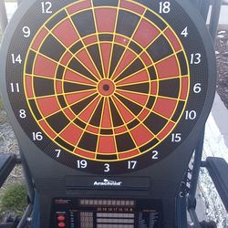 399$ Arachnid e 800 Electronic Dart Board 89$