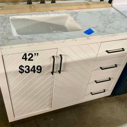 42in Bathroom Vanity With Top