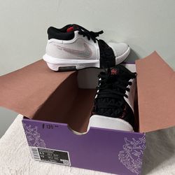 Nike LeBron Witness VIII