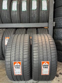 (2) 255/40/17 Michelin