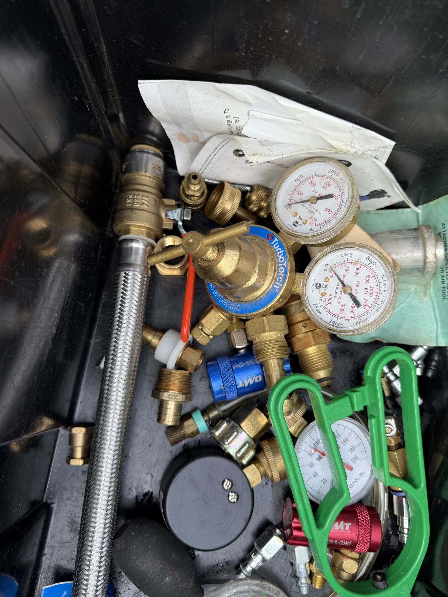 Gas Regulators, Valves & Accessories