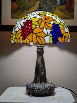 Handcrafted 14" Diameter Grape Lampshade Tiffany Style Stained Glass Table Lamp