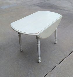 White Wood round Drop-Leaf Dining Table