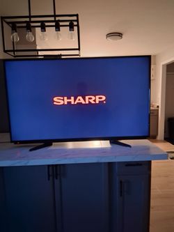NICE SHARP 50 IN. TV