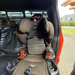 Britax Frontier clicktight Booster Seat