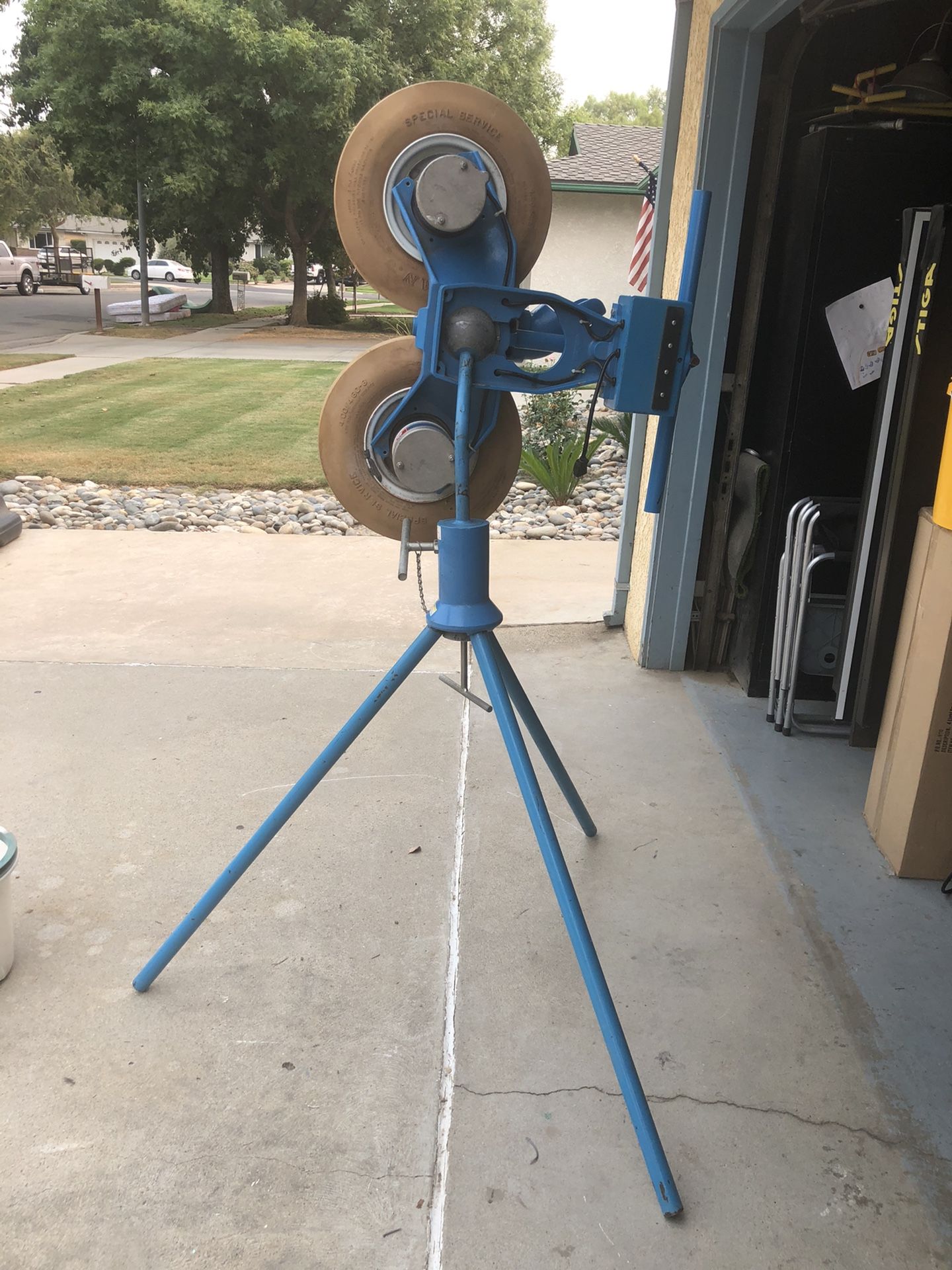 Juggs Pitching Machine