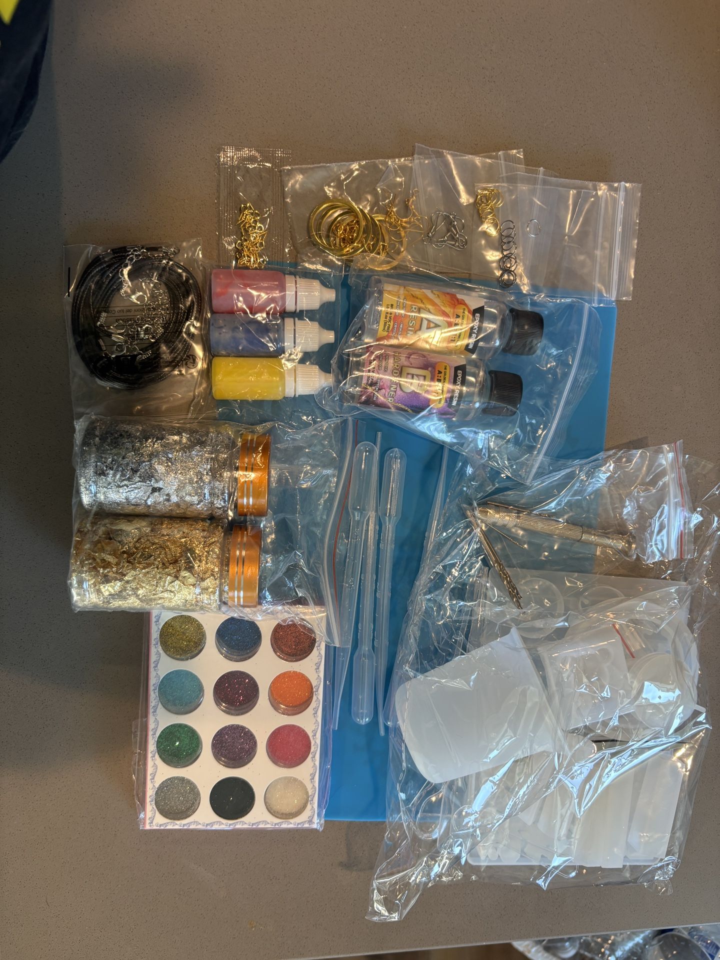 complete NEW resin kit