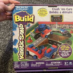 Kinetic sand build crash ‘em cars and sand