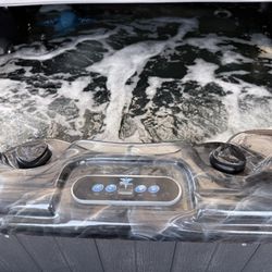 Dr. Wellness G-100 Coastal Gray Tranquility Midnight Canyon Hot Tub