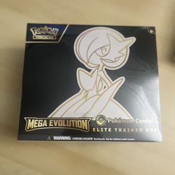 Mega Gardevoir ETB Pokemon Center