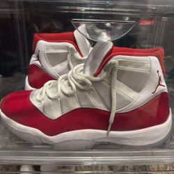 Jordan 11’s Cherrys Size 13