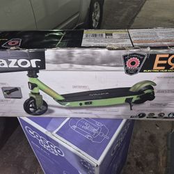 Razor E90