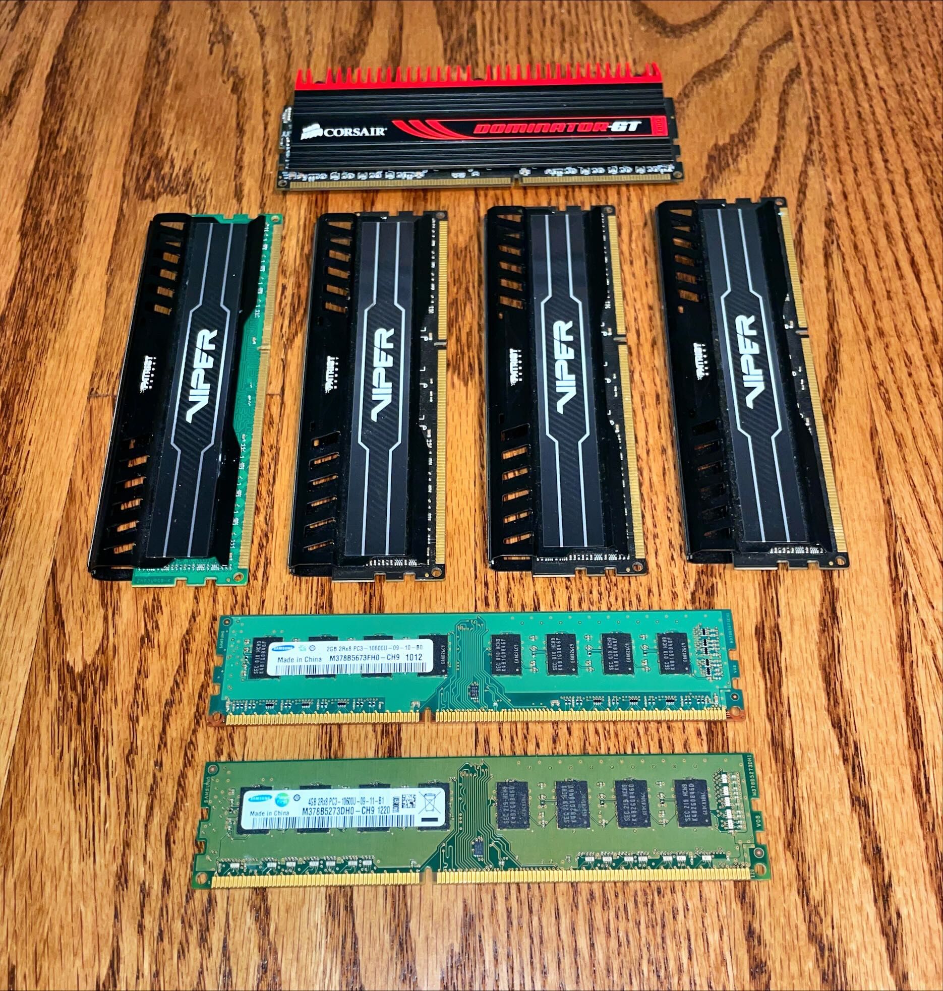 Collection of DDR3 RAM 3x8GB, 2x4GB, 2x2GB (Patriot Viper, Samsung, Corsair)