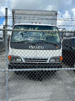 1998 Isuzu NPR  5,7