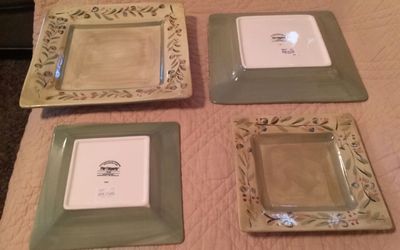 PIER 1 IMPORT SERVING PLATES 2 LG 2 SM