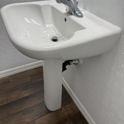 Pedestal Sink and Faucet 