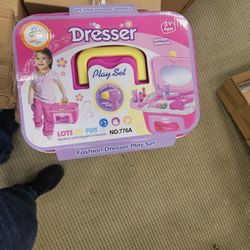 Kids Fashion Dresser Play Set – Portable Makeup Toy Case