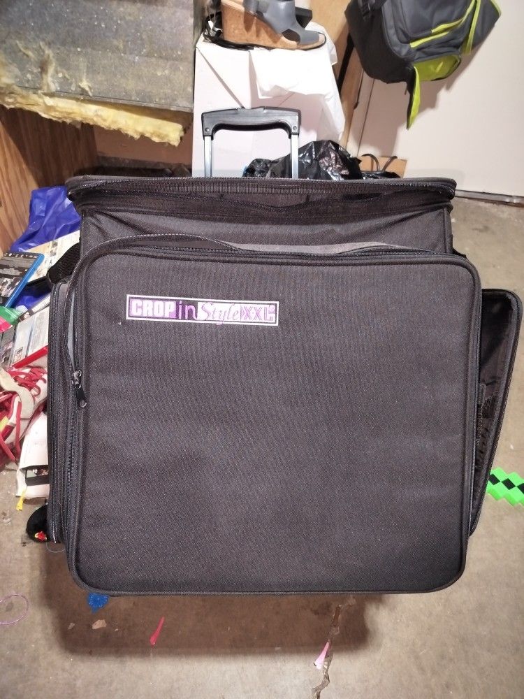 American Crafts Crop In Style XXL Rolling Tote Craft Bag