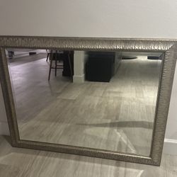 Médium Size Decorative Mirror