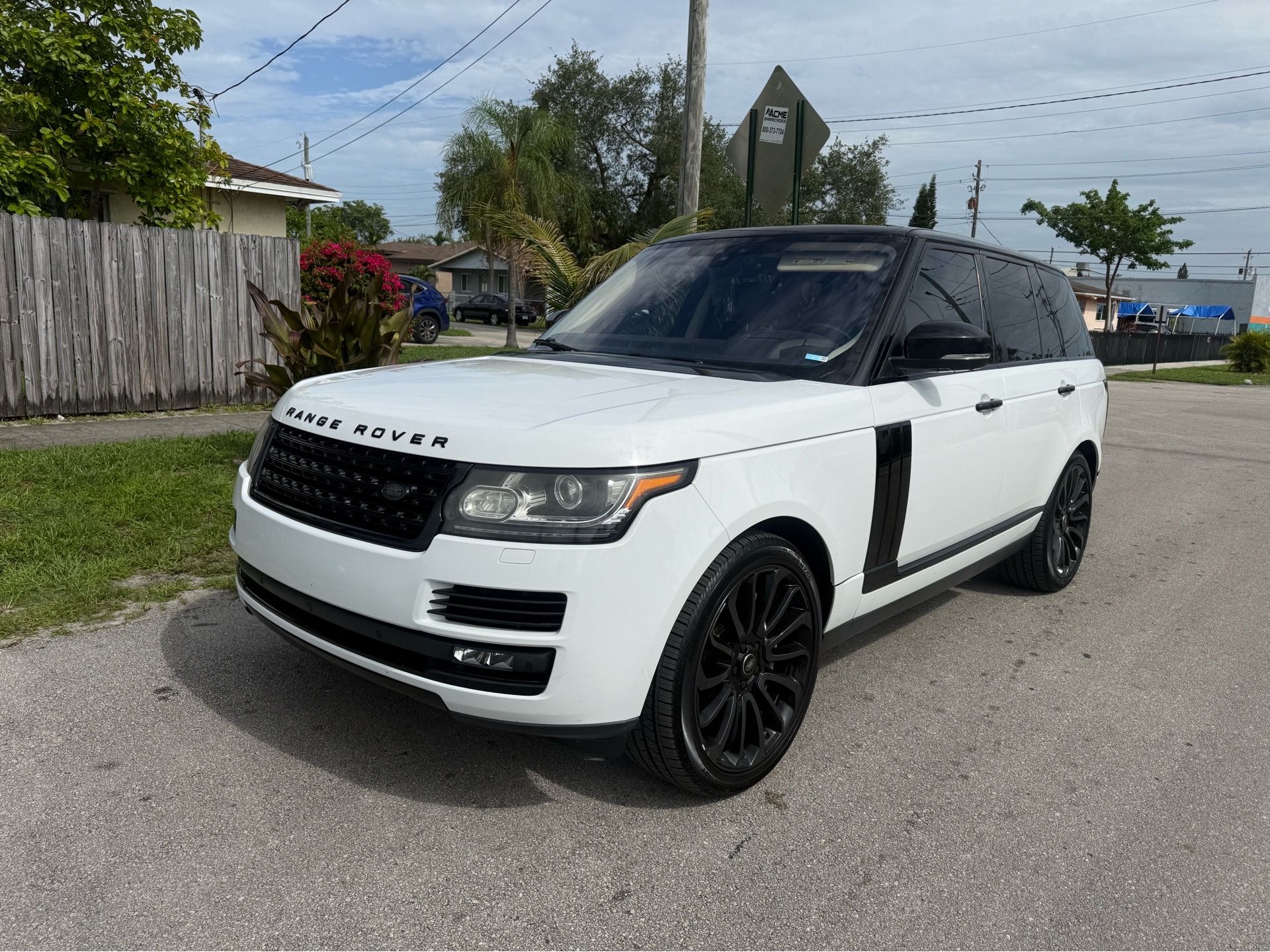 2017 LAND ROVER RANGE ROVER SUPERCHARGED HSE SPORT