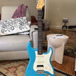 Fender Strat Am Pro II HSS 2024