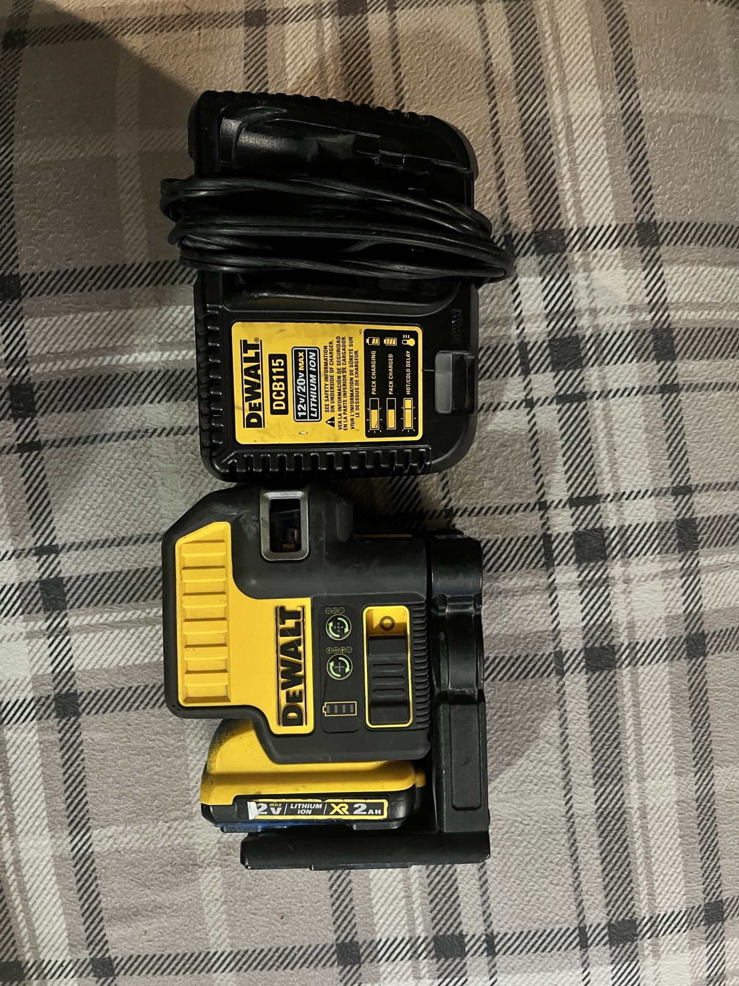 DeWalt Green Laser With Charger