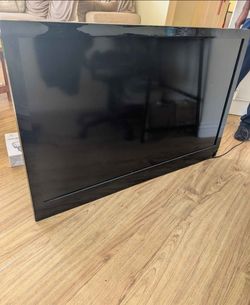 37" Insignia Flat screen TV