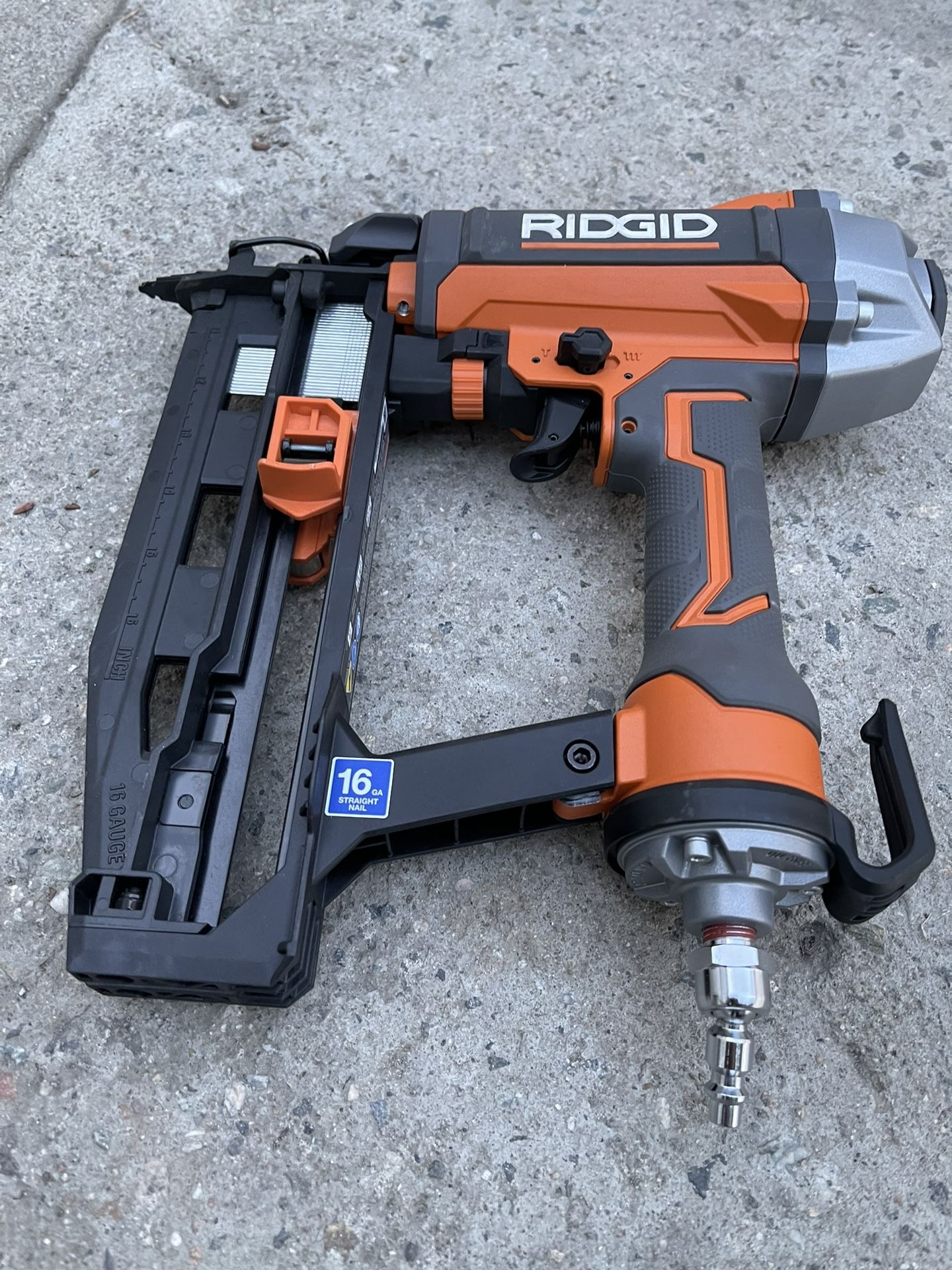 RIDGID 16-Gauge 2-1/2”Straight Finish Nailer