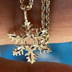 14K Yellow Gold Rope Necklace with Snowflake Pendant  