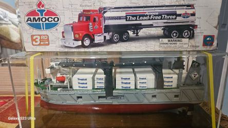 Collectible container vessel and amorous gas truck