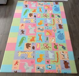 82" x 55" reversible play mat