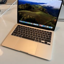 Apple 13” MacBook Air M2 Chip 24GB Ram 512SSD! Like new! We offer financing!