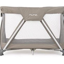 Nuna SENA Mini Playard in beige