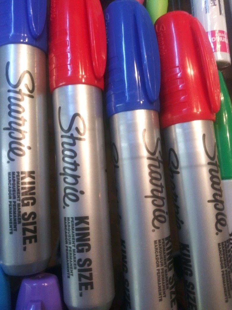 Oilers ;Gel Pens! Medium Felt !!!! I Have Sharpie Oilers BIC GEL PENS .ENER GEL PENS ,Bic GELOCITY PENS,PAINTER MSRKERS, SHARPIE HIGHLIGHTER,ShaRPIE