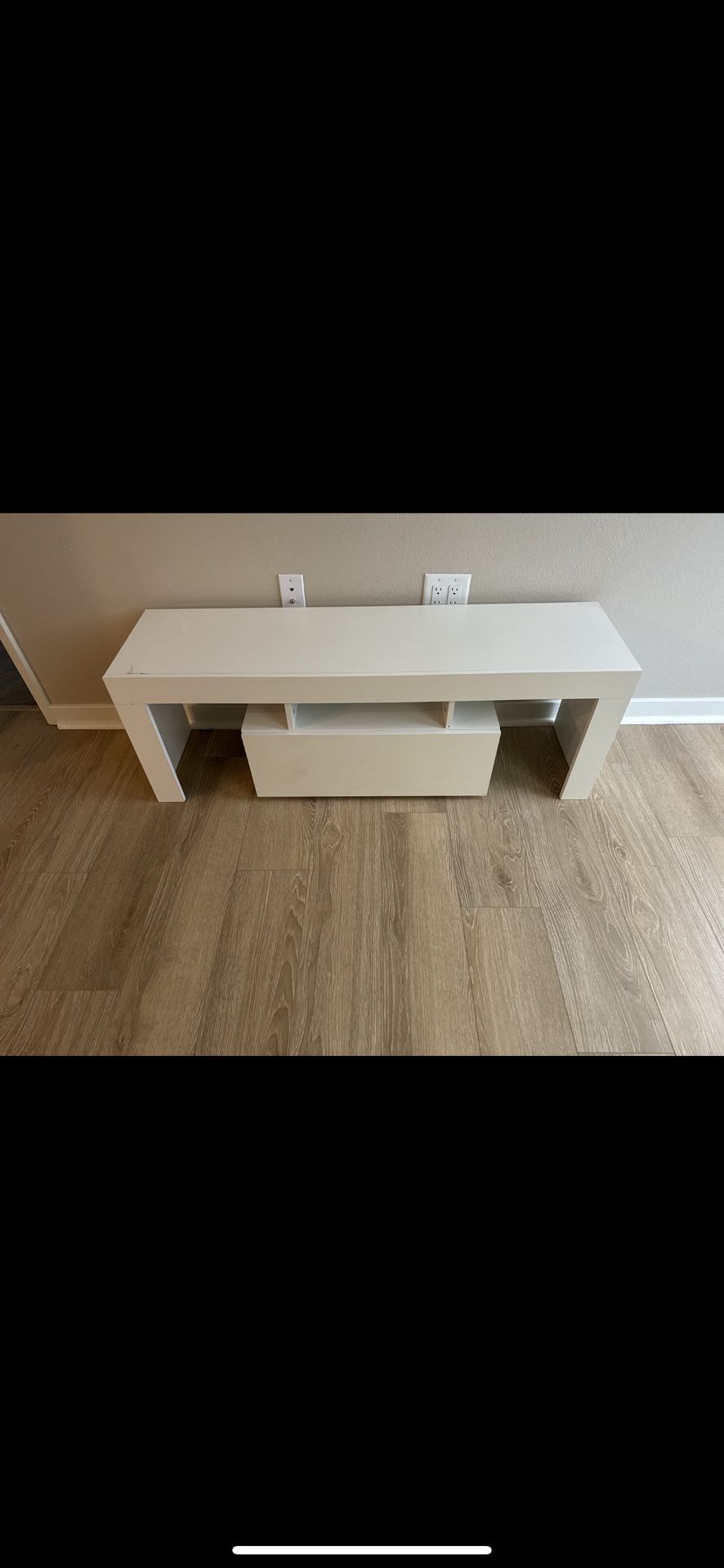 White Tv Stand