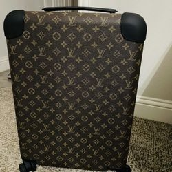 LV Horizon 55 Luggage 