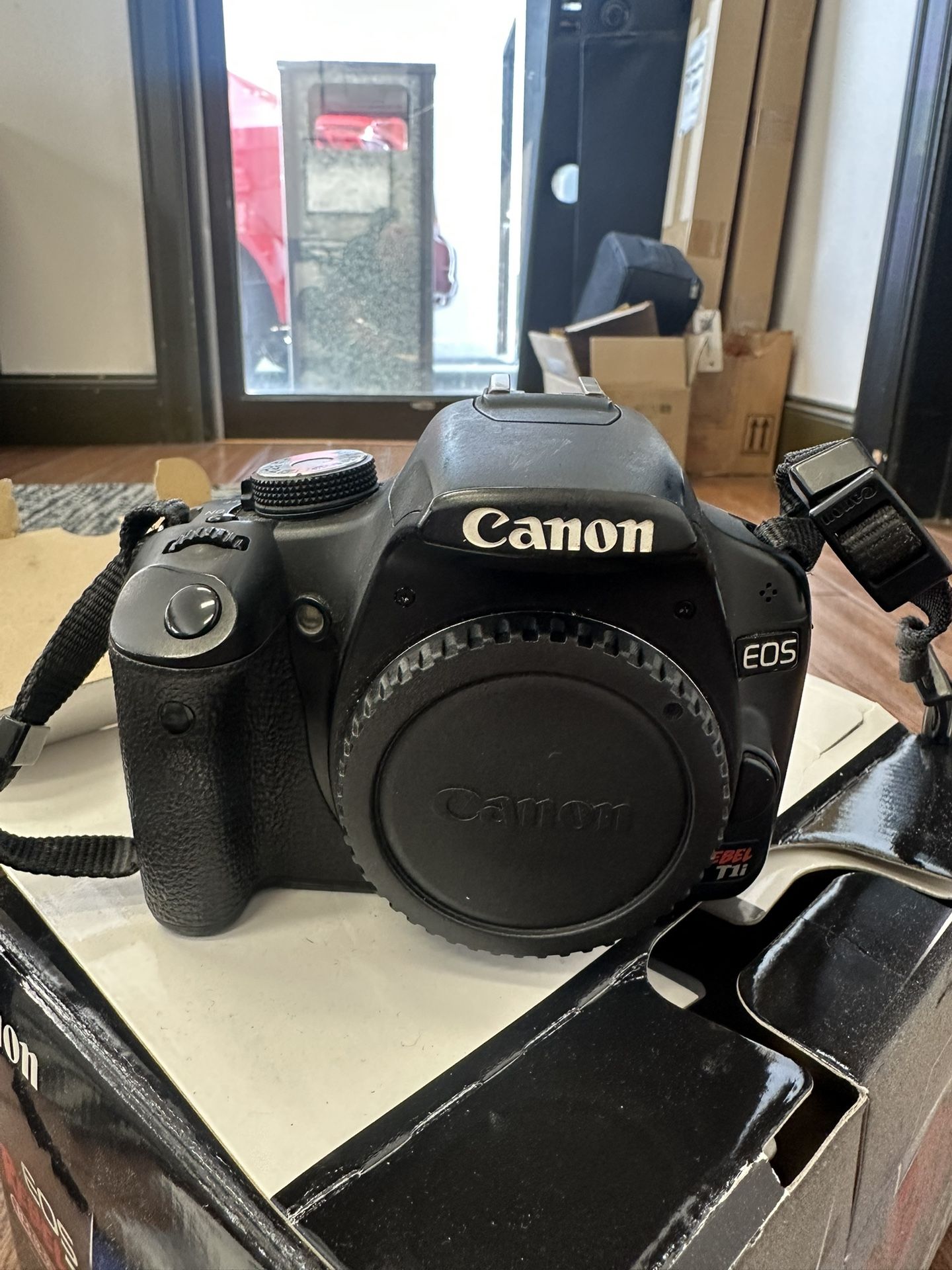 Canon EOS T1i Camera Body With Charger