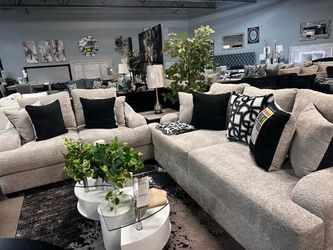 Deep seating sofa set! 🚨📦 Easy Financing!