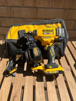 Dewalt roofing nailer Kit 15, roofing nailer, dewalt tools, dewalt nailer with battery, cordless nailer