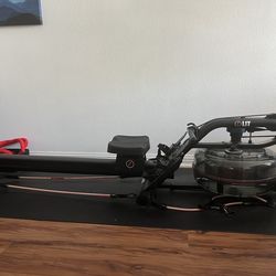 Rowing Machine with accessories