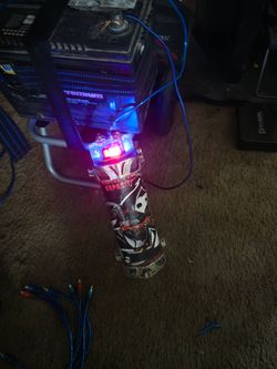 4 farded capasitor used each fared is = to 1 car battery kinda 60$ obo