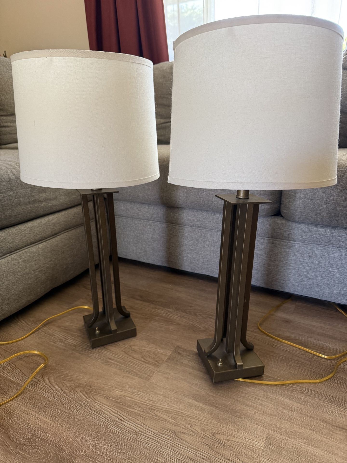 2 Working Lamps