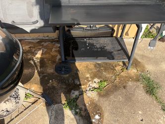 Barbecue pit