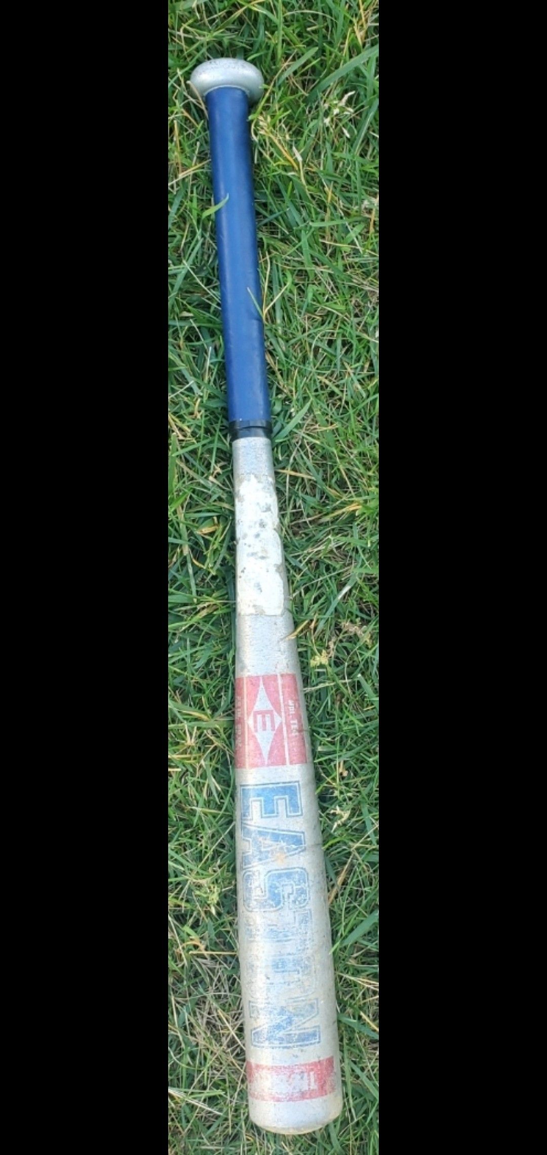 Sporting goods baseball bat, yoga mat