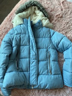 Light Blue Puffer Jacket – Faux Fur Hood – Size L