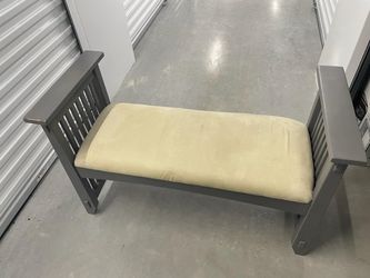 Cushioned Bench