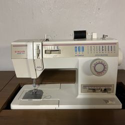 Singer Sewing Machine 9410