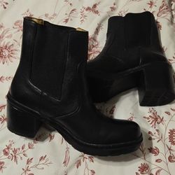 Sandro Moscoloni  Black Leather Boots