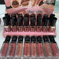 lip Gloss & Accessories