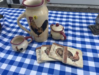 Chicken Case Creamer And Sugar Matching Set